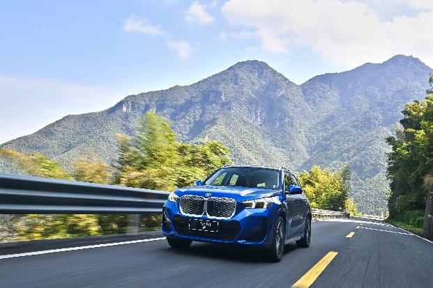 “六边形战士”创新纯电动BMW iX1解锁多场景电动驾趣，倡导可持续的绿色生活