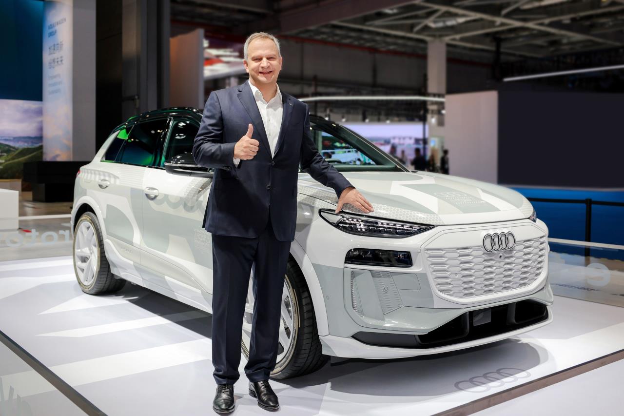 驭电先行 可续未来：奥迪携Q6 e-tron原型车亮相2023进博会