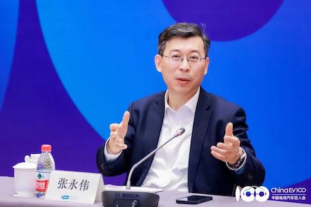 摩尔时代，车企没有喘息机会