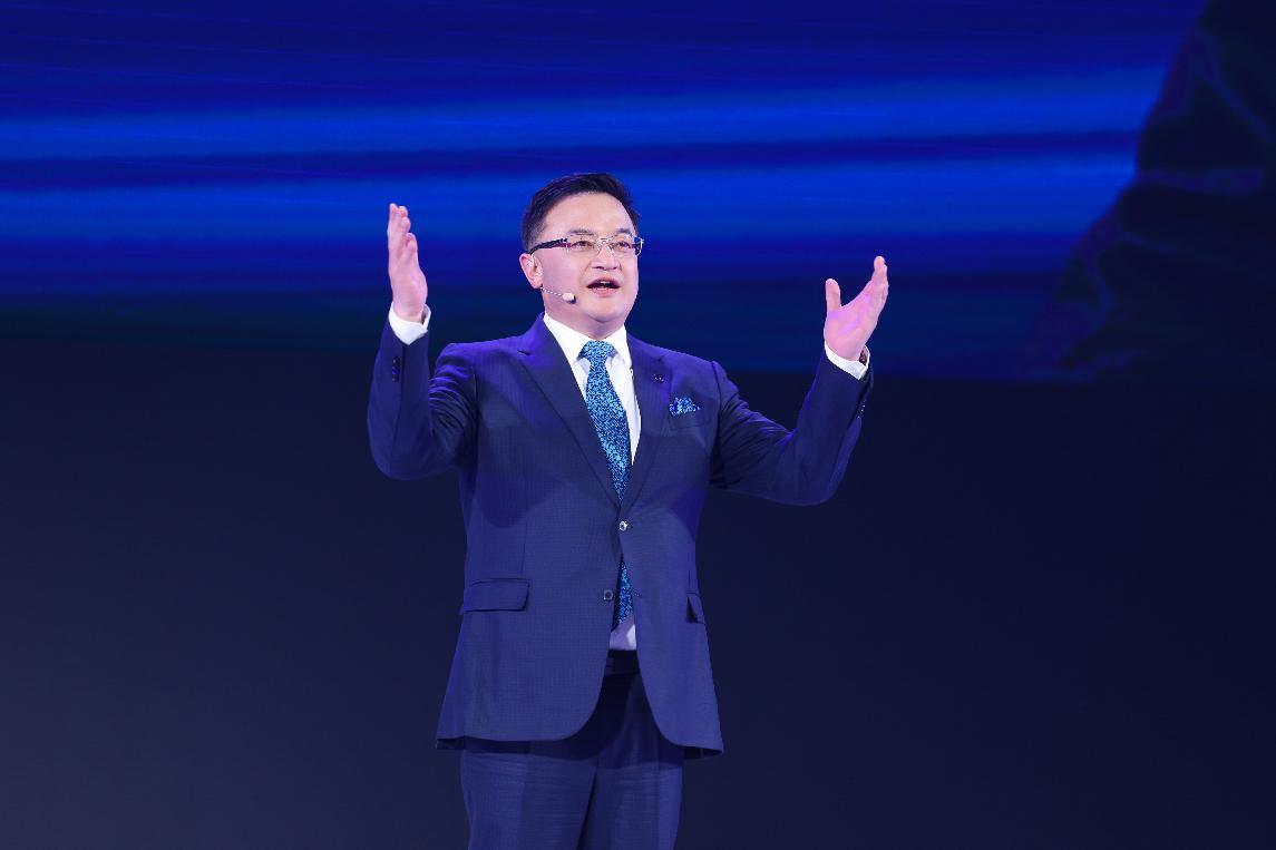 东风发布马赫电混，尤峥：将中国混动技术带入全新一代