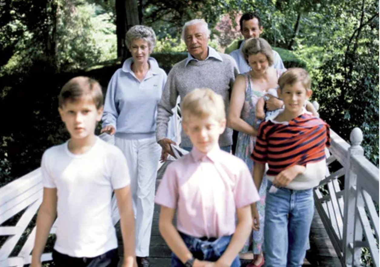 汽车豪门的母子撕逼战