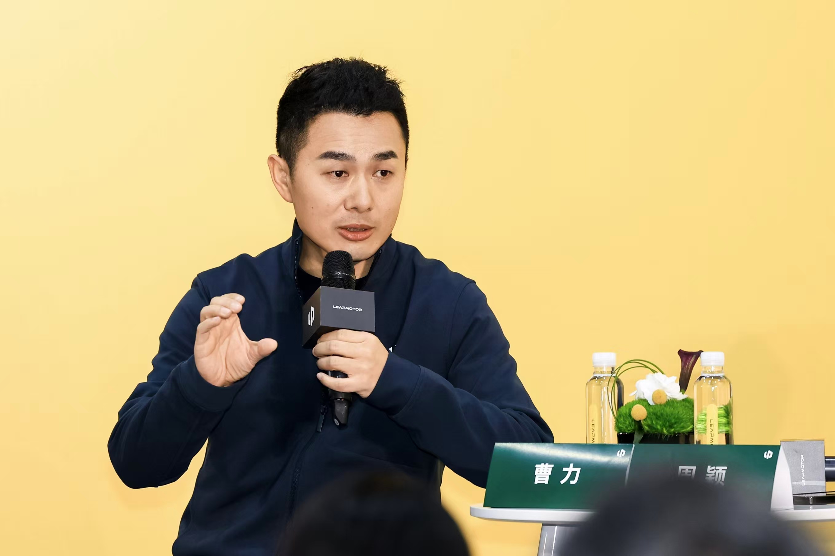 当零跑变“黄”，电动高尔夫来了