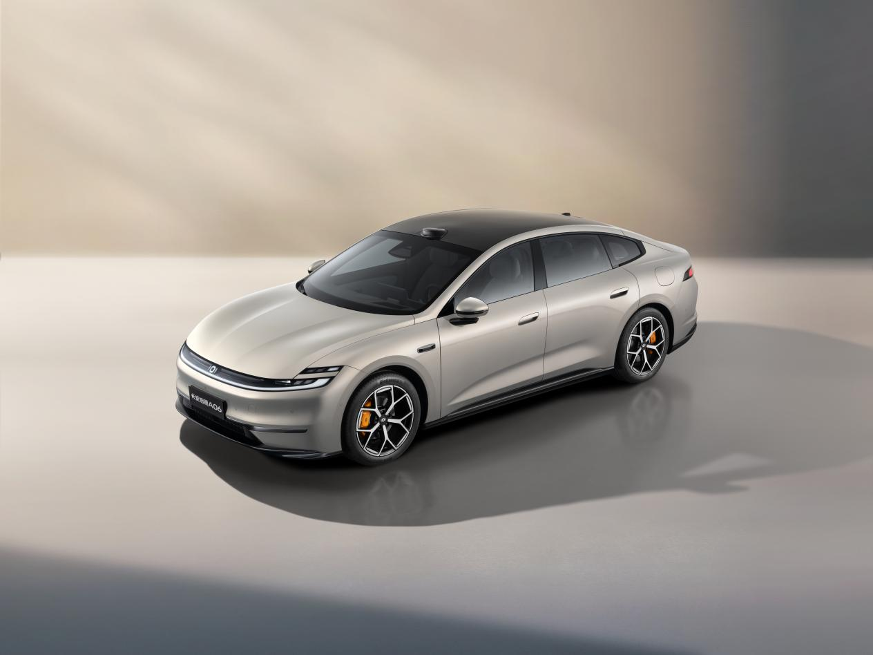 长安启源A06售价10.99万元，以高性价比+高品质杀入中型家轿市场