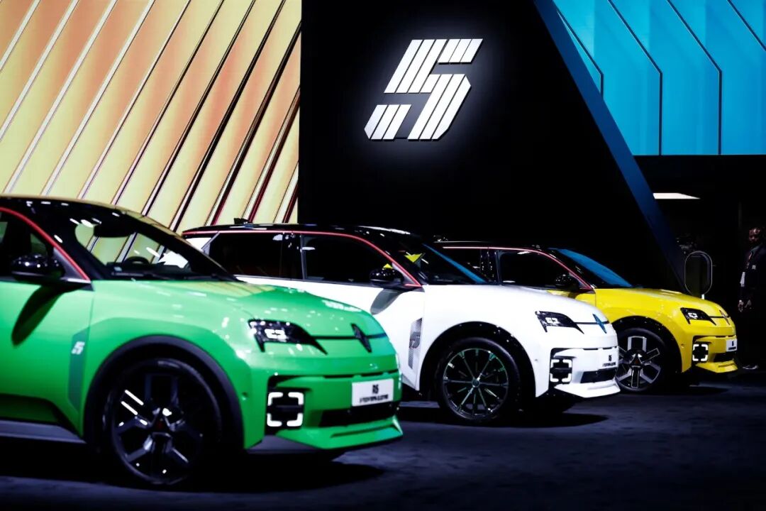 快被法规压垮了的小车