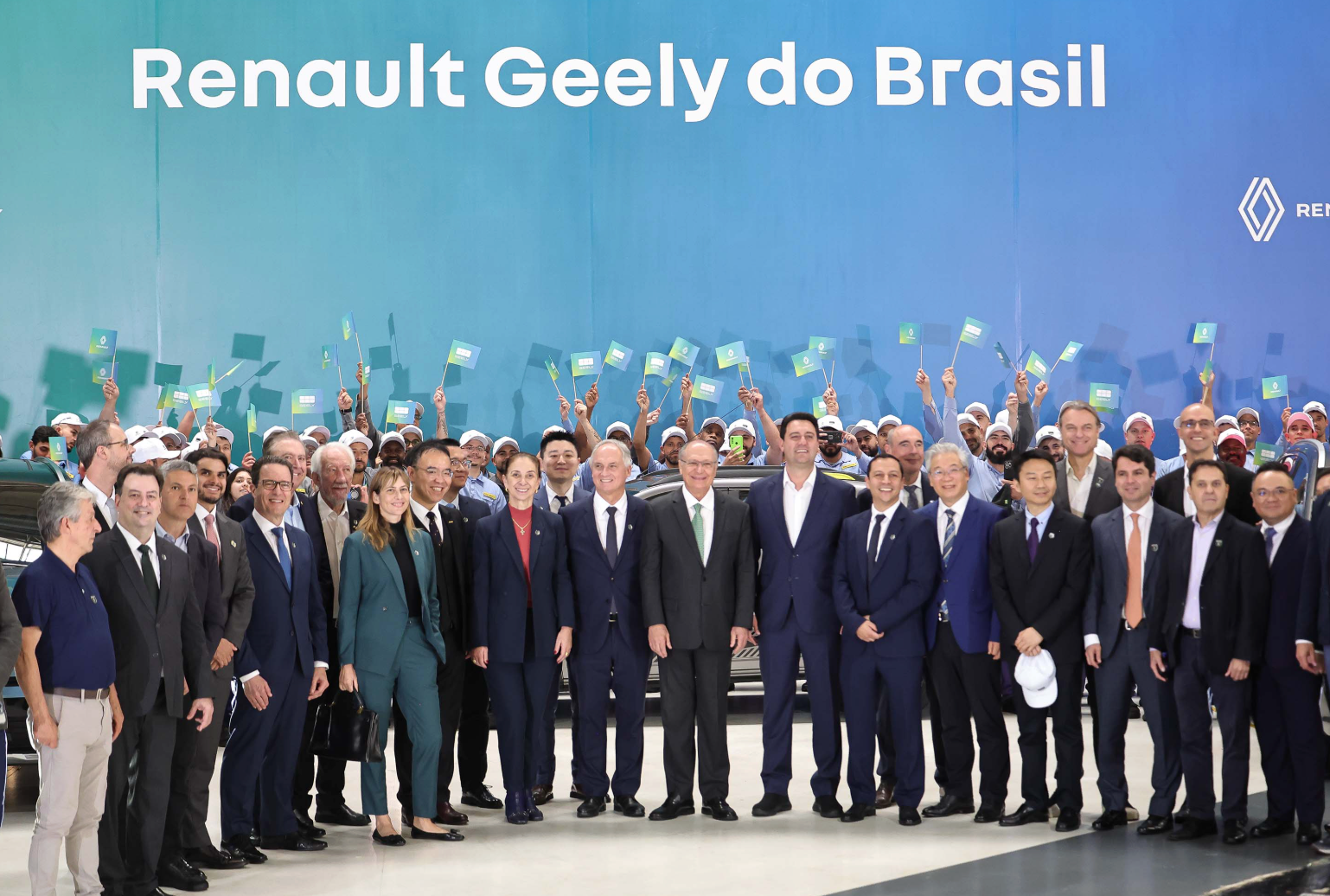 雷诺，打不过就加入中国队