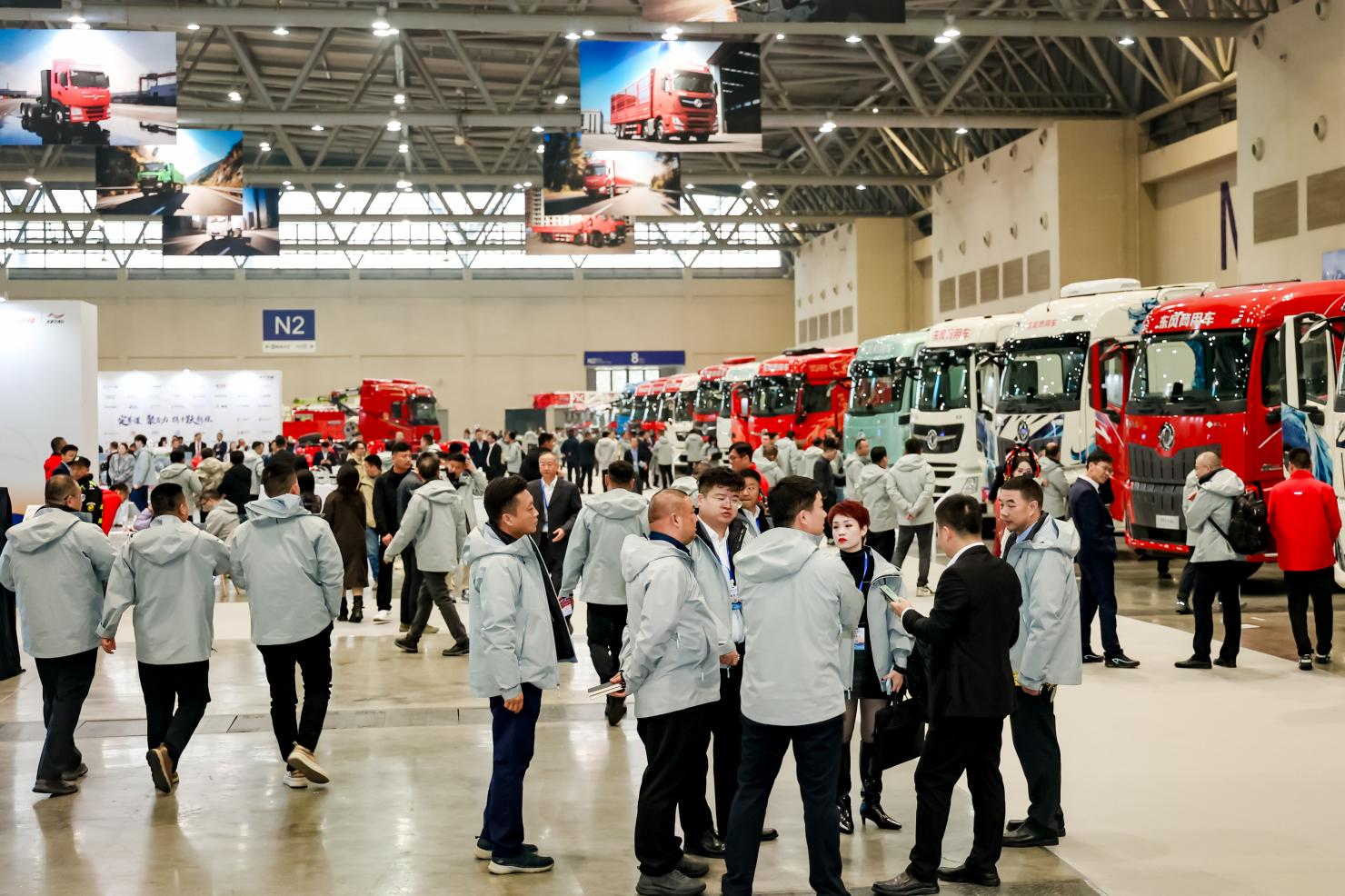 东风商用车：在复杂变局中定准赛道、聚力前行