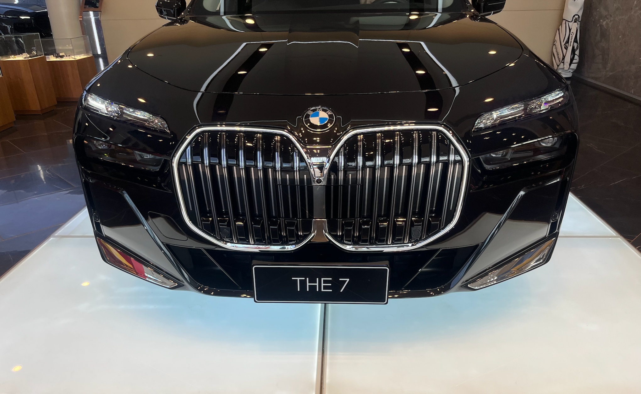 宝马为什么降价？