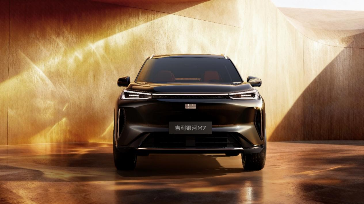 225km纯电+1730km超长续航，吉利银河M7重构混动SUV行业标准