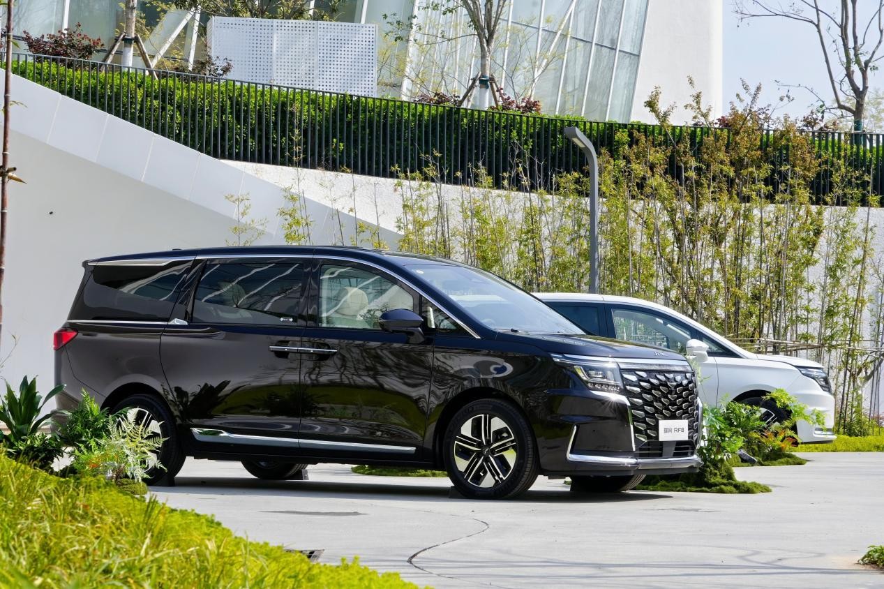 瑞风RF8悦享系列上市，17.69万-22.69万限时抢购