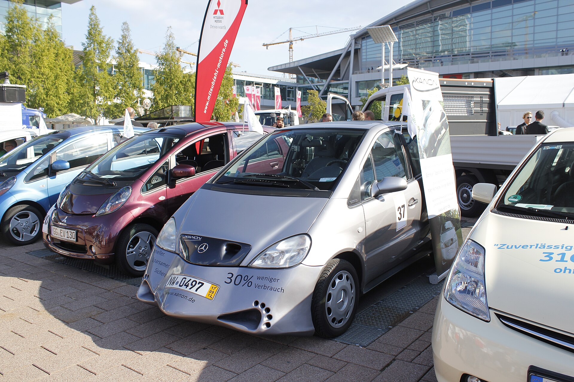 法兰克福Automechanika展会上的电动与混动车展区