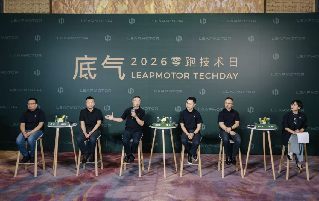 朱江明：就像iPhone颠覆功能机，汽车也将告别过渡形态