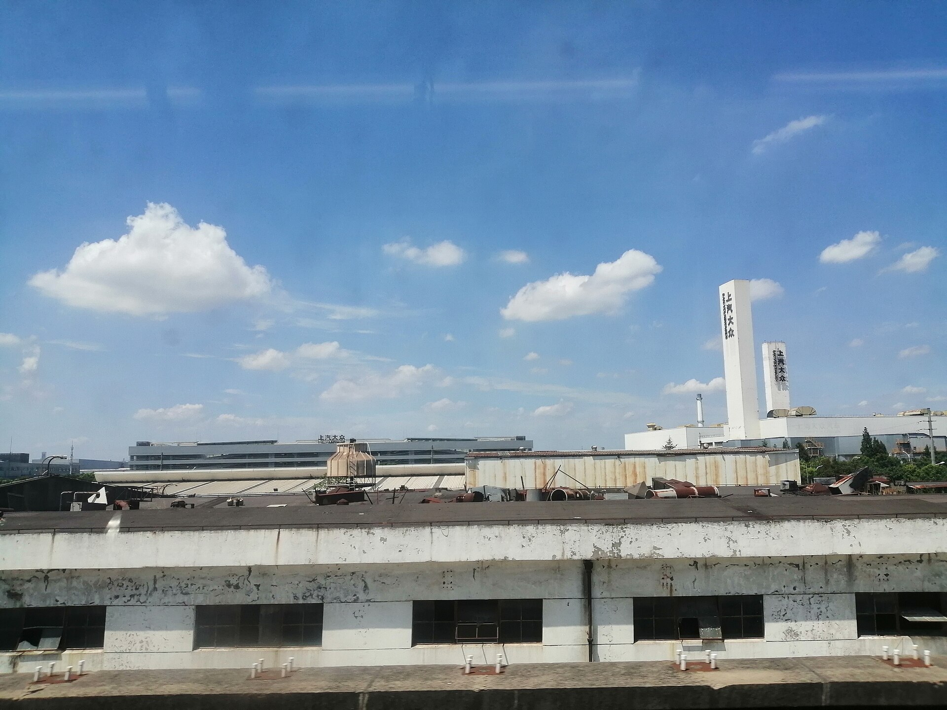 上汽大众工厂外景，资料图；对应ID. ERA 5X下线及大众把中国本地开发平台导入量产